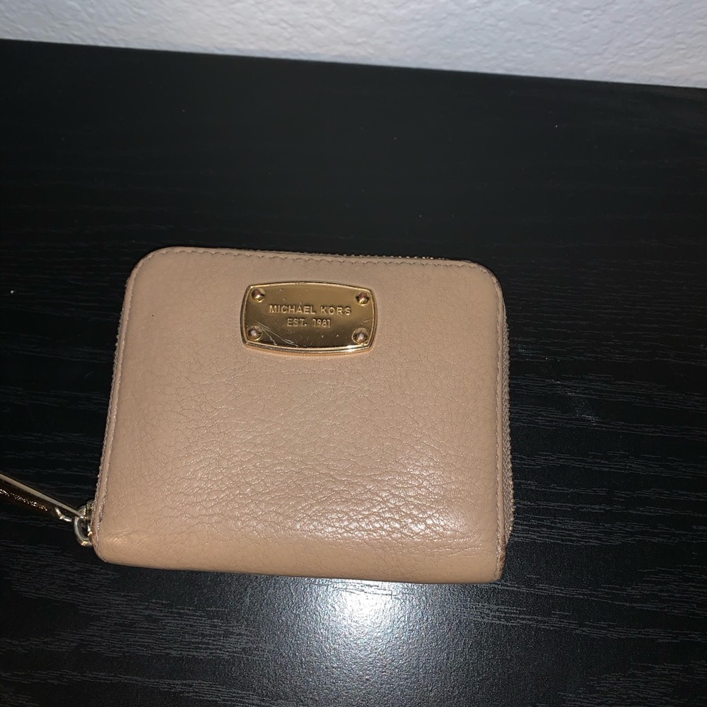 Michael Kors zip up wallet